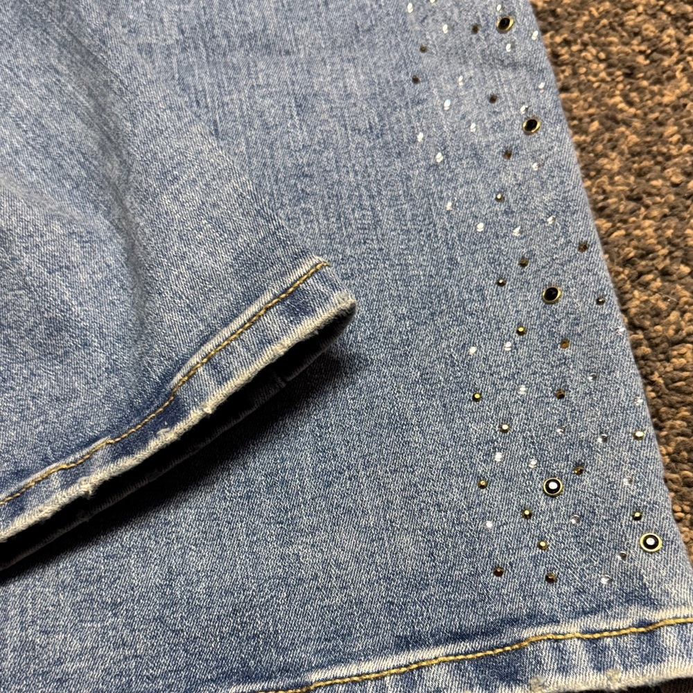 Lane Bryant Mid Rise Signature Fit Straight 18 Jeans Plus 18W Like New Bling - Picture 3 of 10